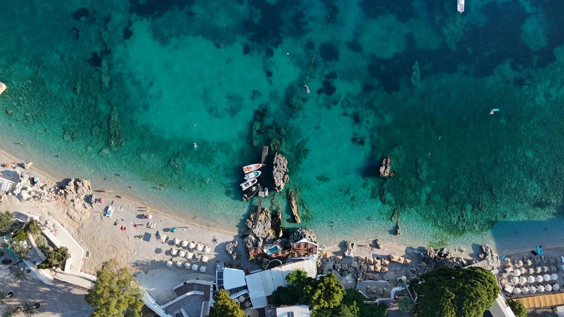 Dhërmi coastline, an atmospheric interpretation